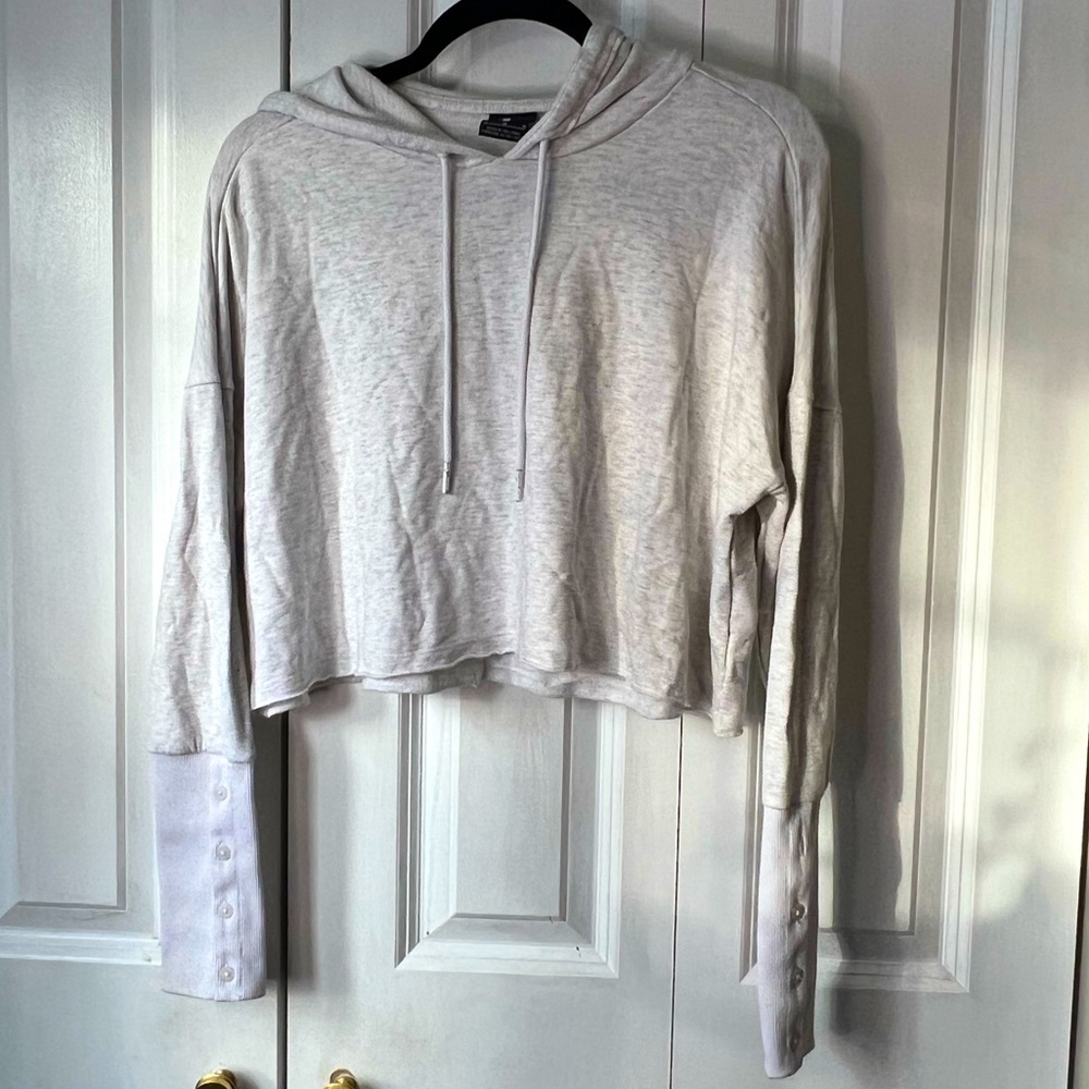 Nike dri-fit button sleeve cropped hoodie